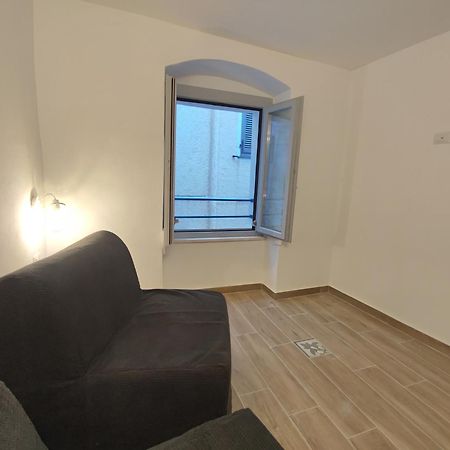 Bed and Breakfast Residenza Nel Borgo L'Appusentu Кастельсардо Екстер'єр фото