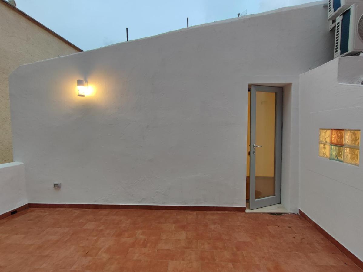 Bed and Breakfast Residenza Nel Borgo L'Appusentu Кастельсардо Екстер'єр фото