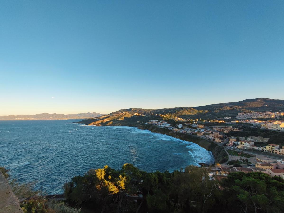 Bed and Breakfast Residenza Nel Borgo L'Appusentu Кастельсардо Екстер'єр фото